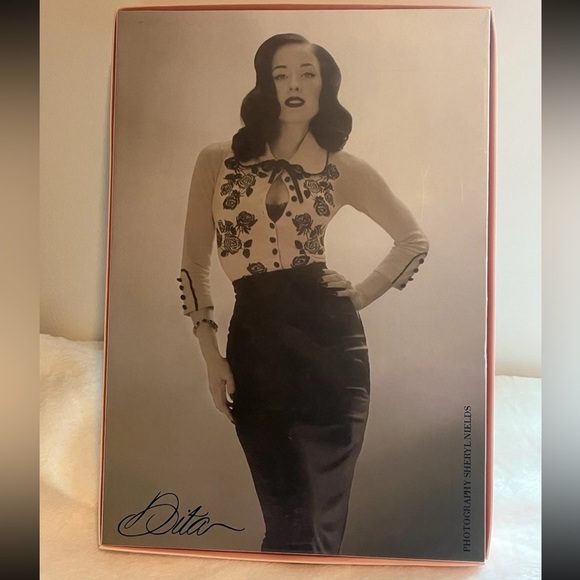 Wheels and Dollbaby Dita Cardigan in Medemoiselle Onyx , Please read description - Picture 7 of 12